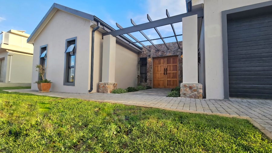 3 Bedroom Property for Sale in Le Grand Golf Estate Western Cape